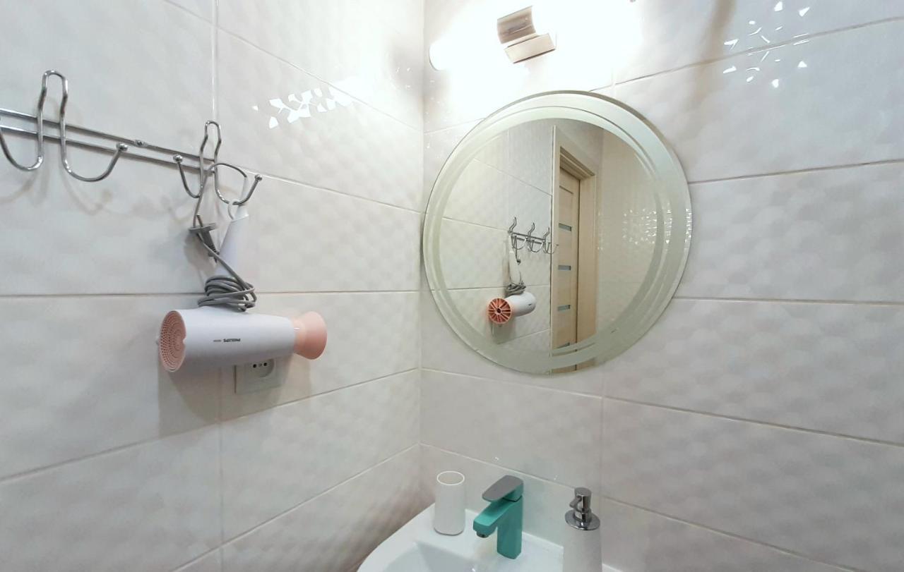 Appartamento Квартира Біля Центральної Площі Перспективна 22 Oleksandriia Esterno foto